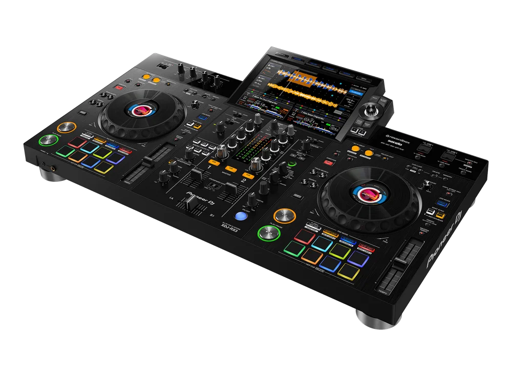 Sistema Pioneer DJ XDJ-RX3 con dos decks y mixer integrado